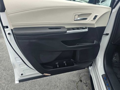 New 2026 Toyota Sienna Limited image 23