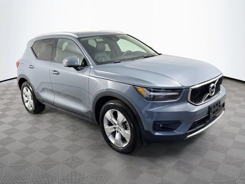 Used 2021 Volvo XC40 T5 Momentum AWD/4WD image 4