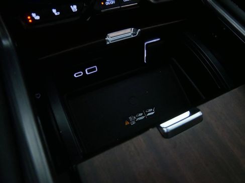 Used 2024 GMC Yukon Denali Ultimate image 28