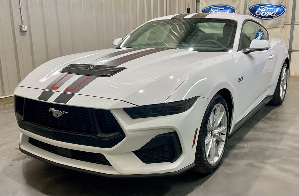 Used 2026 Ford Mustang GT Premium RWD image 5