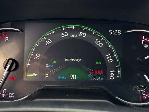 Used 2025 Toyota RAV4 XLE AWD/4WD image 28