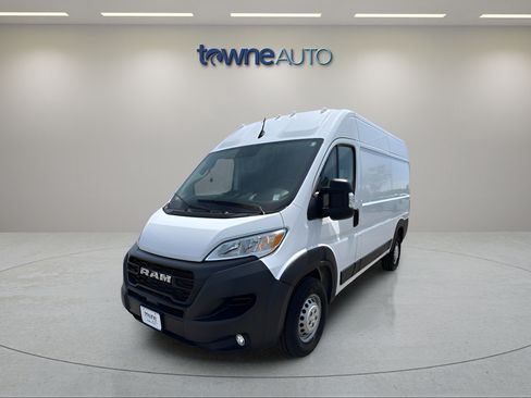 Used 2024 RAM ProMaster 1500 w/ Convenience Group FWD image 3