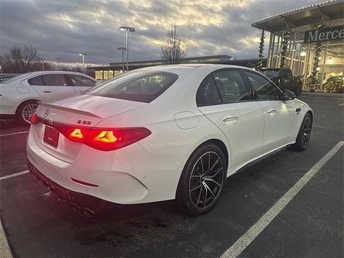 Used 2026 Mercedes-Benz E 53 AMG e 4MATIC Sedan image 3