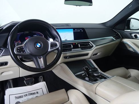Used 2022 BMW X6 xDrive40i w/ M Sport Package image 16