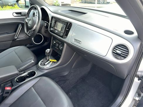 Used 2013 Volkswagen Beetle 2.5 FWD image 21