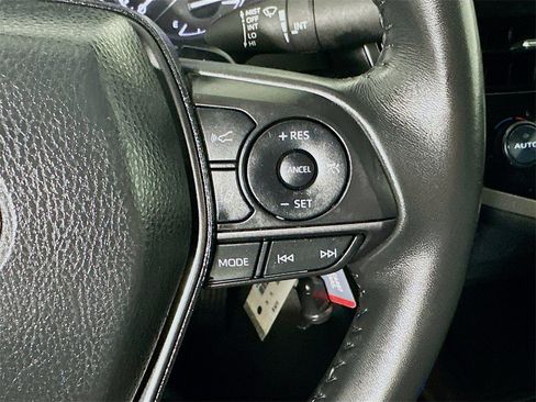 Used 2024 Toyota Camry SE image 24