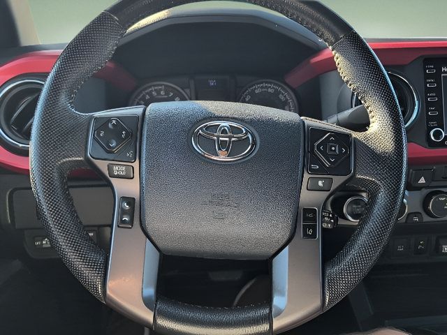 Used 2020 Toyota Tacoma TRD Off-Road w/ TRD Premium Off Road Package AWD/4WD image 11