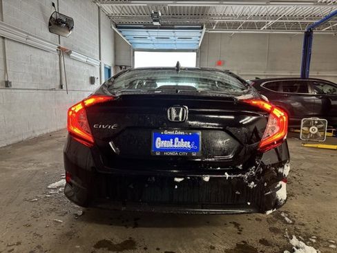 Used 2018 Honda Civic EX-T image 3
