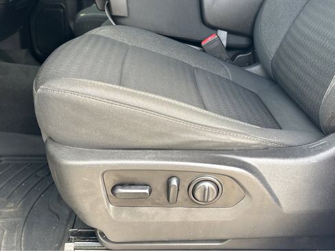 Used 2021 Chevrolet Silverado 1500 LT image 19