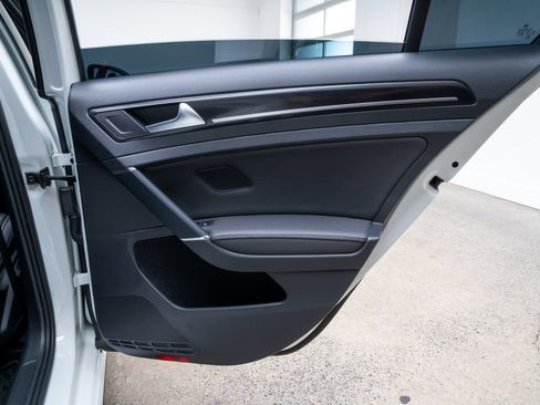 Used 2019 Volkswagen Golf R 4-Door AWD/4WD image 37