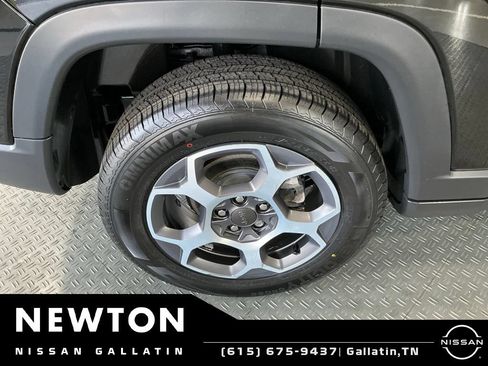 Used 2022 Jeep Compass Trailhawk w/ Trailhawk Convenience Group AWD/4WD image 46