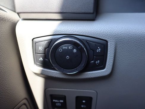 Used 2019 Ford F150 XLT w/ Equipment Group 302A Luxury AWD/4WD image 18