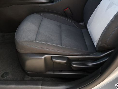 Used 2025 Chevrolet Trax LS w/ LS Convenience Package image 12