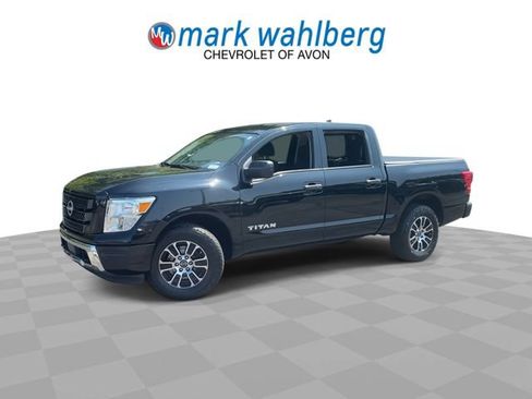 Used 2023 Nissan Titan SV AWD/4WD image 4