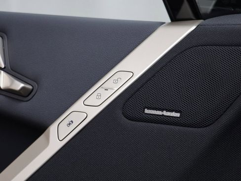 New 2026 BMW iX xDrive60 w/ Premium Package image 7