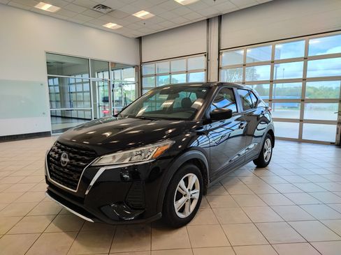 Used 2024 Nissan Kicks S FWD image 7