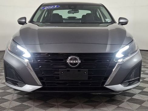 Used 2023 Nissan Altima 2.5 SV w/ SV Premium Package FWD image 5