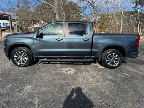 Used 2019 Chevrolet Silverado 1500 RST image 2
