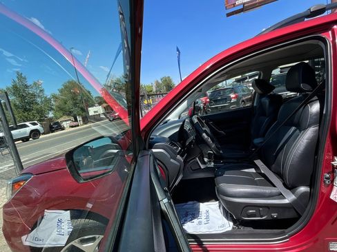 Used 2017 Subaru Forester 2.5i Touring AWD/4WD image 20
