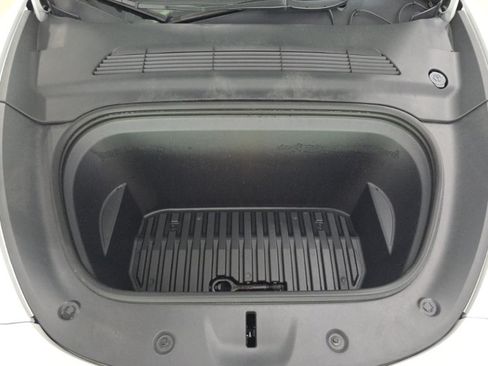 Used 2023 Tesla Model Y Long Range AWD/4WD image 19