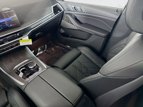 New 2026 BMW X5 xDrive40i w/ M Sport Package AWD/4WD image 25