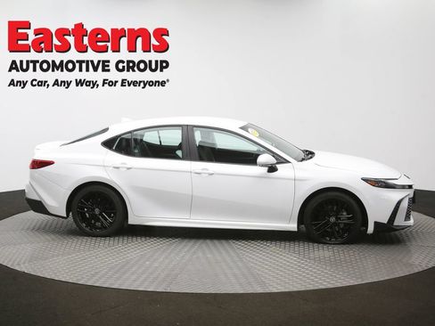 Used 2025 Toyota Camry SE w/ Convenience Package FWD image 45