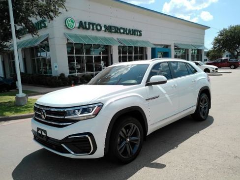 Used 2021 Volkswagen Atlas Cross Sport SE FWD image 1
