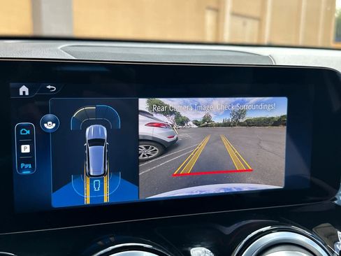 New 2025 Mercedes-Benz GLB 250 4MATIC image 18