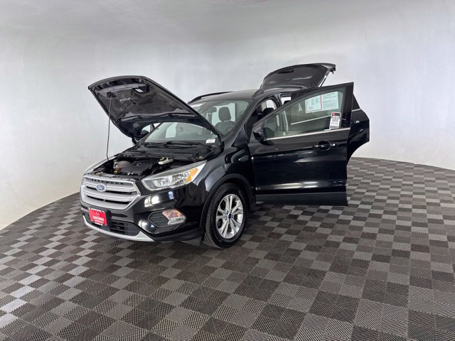 Used 2018 Ford Escape SE w/ Ford Safe & Smart Package FWD image 10