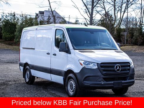 Used 2019 Mercedes-Benz Sprinter 144 w/ Driver Convenience Package image 10