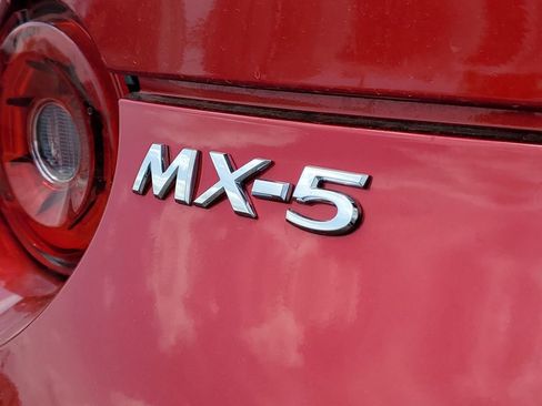 New 2026 MAZDA MX-5 Miata Club w/ Appearance Package RWD image 6