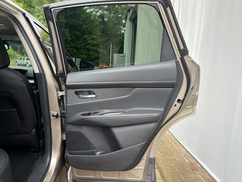 Used 2025 Nissan Murano SL AWD/4WD image 17