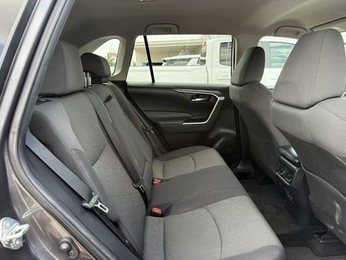 Used 2021 Toyota RAV4 XLE FWD image 30