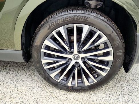 Used 2024 Lexus RX 350 w/ Convenience Package image 9