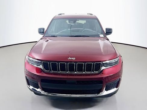 New 2025 Jeep Grand Cherokee L Laredo image 2