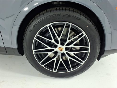 New 2026 Porsche Cayenne E-Hybrid Coupe image 27