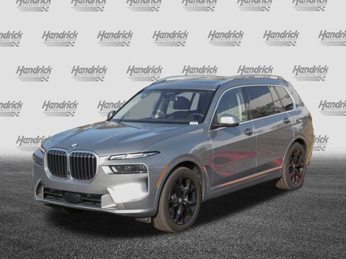 Certified 2025 BMW X7 xDrive40i image 5