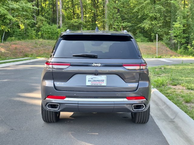 Used 2025 Jeep Grand Cherokee Summit AWD/4WD image 12
