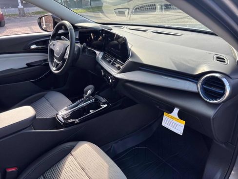 New 2026 Chevrolet Trax LT w/ Driver Confidence Package image 31