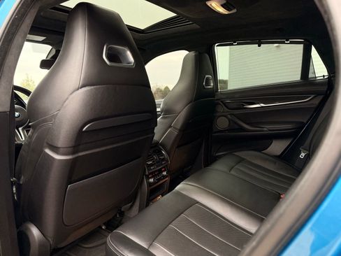 Used 2016 BMW X6 M image 22