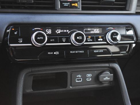 Used 2025 Honda Pilot EX-L image 9