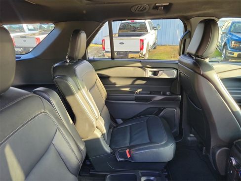 Used 2020 Ford Explorer Limited w/ Class III Trailer Tow Package image 34