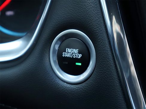 Used 2023 Chevrolet Traverse LT image 30