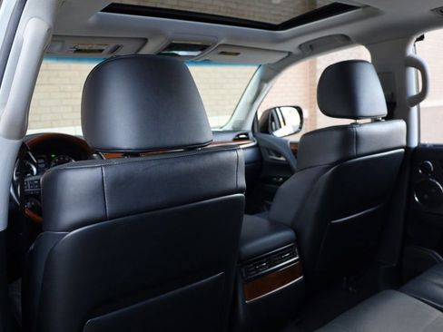 Used 2021 Lexus LX 570 4WD w/ Luxury Package image 22