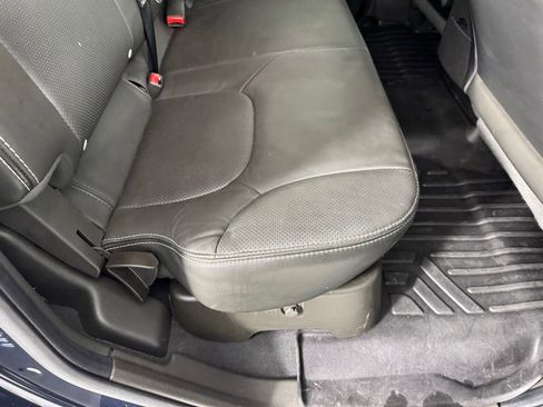 Used 2021 Nissan Frontier PRO-4X w/ Pro-4x Utility Package image 29