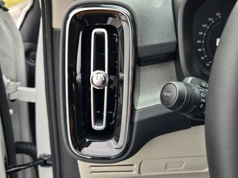 New 2026 Volvo XC40 B5 Plus w/ Protection Package Premier image 23