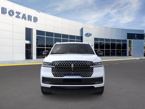 New 2025 Lincoln Navigator Reserve image 6