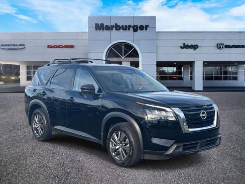 Used 2024 Nissan Pathfinder SV w/ SV Premium Package image 1