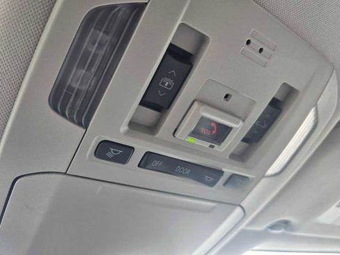 Used 2023 Toyota Highlander Platinum image 38