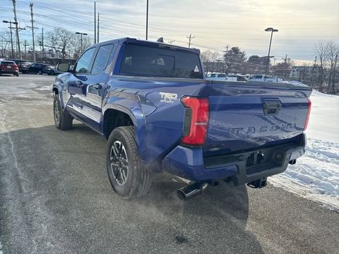 Used 2025 Toyota Tacoma TRD Sport image 5